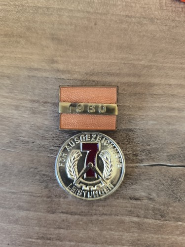 Medaille für ausgezeichnete - fÜr,