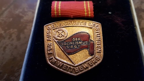 Medaille für ausgezeichnete - für,