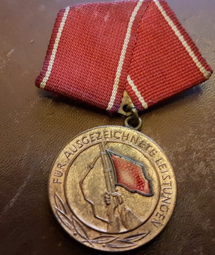 Medaille für ausgezeichnete